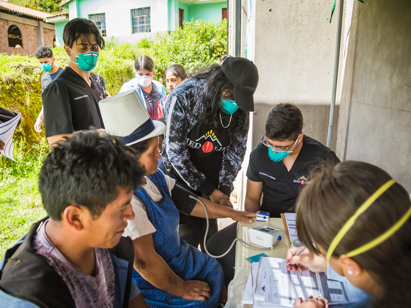 General Medicine station during a MEDLIFE mobile clinic