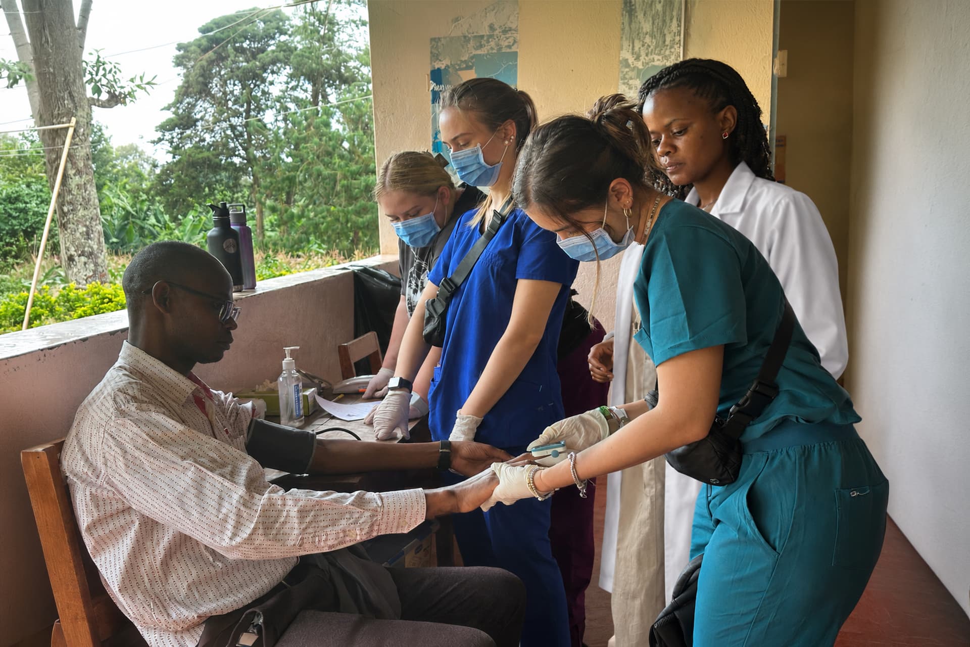 General Medicine station during a MEDLIFE mobile clinic
