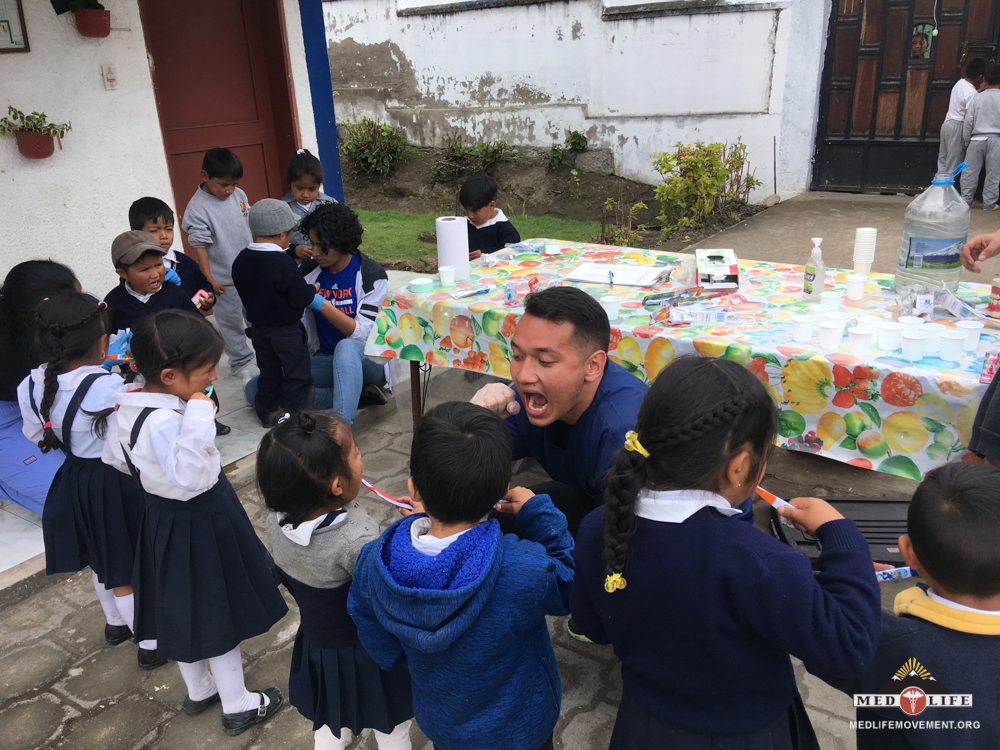 Toothbrushing station during a MEDLIFE mobile clinic