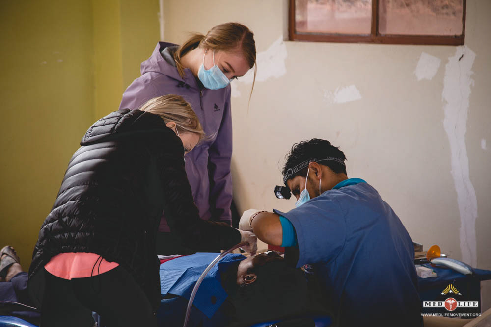 Dental station during a MEDLIFE mobile clinic