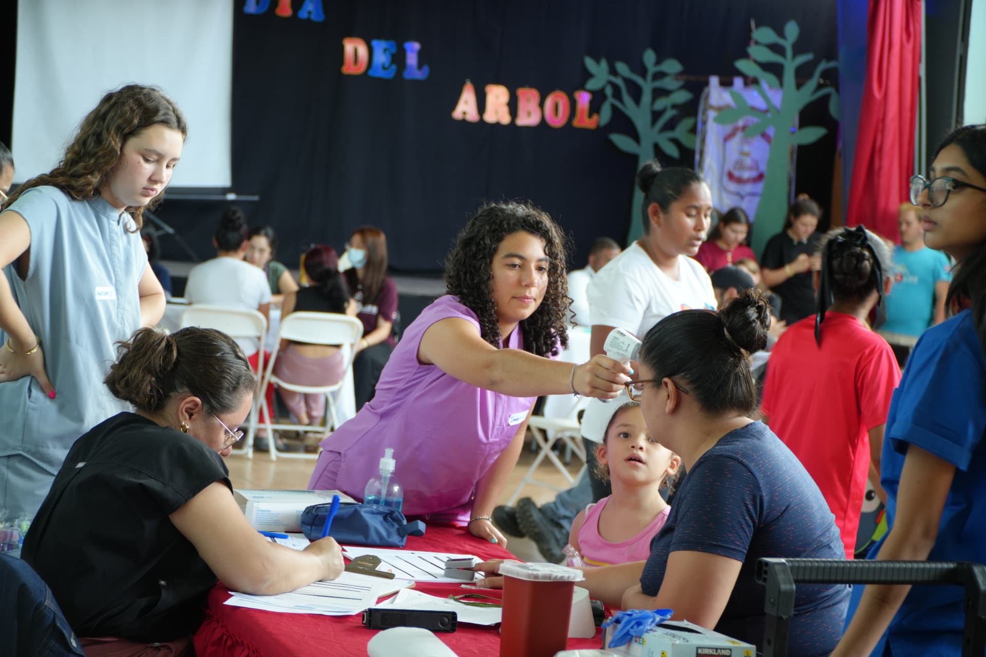 General Medicine station during a MEDLIFE mobile clinic
