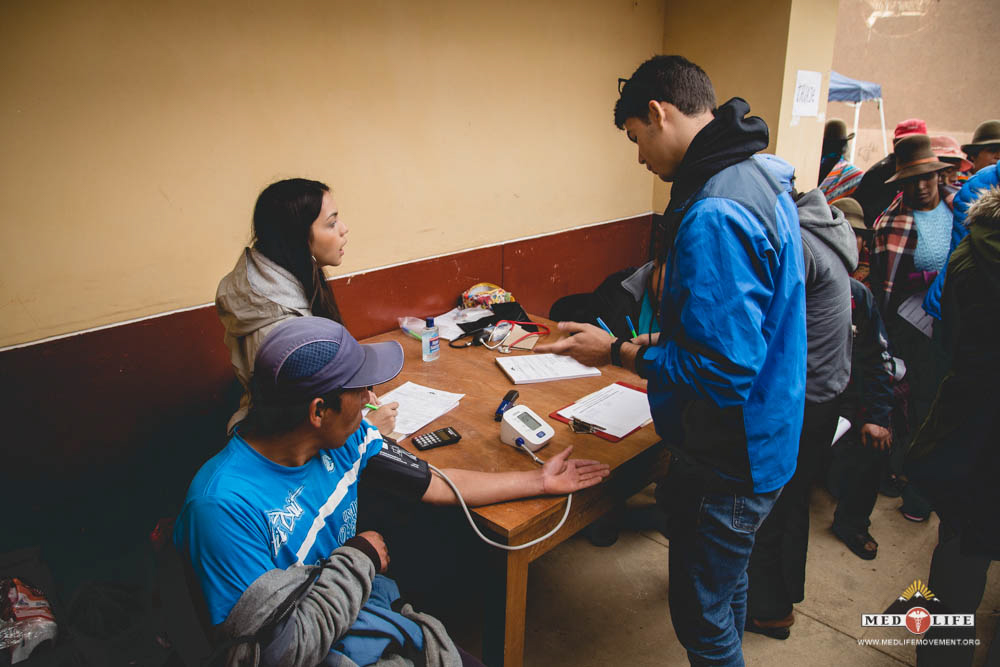 General Medicine station during a MEDLIFE mobile clinic