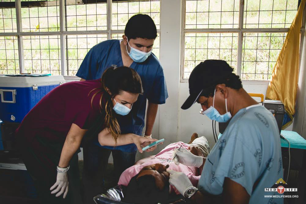 Dental station during a MEDLIFE mobile clinic