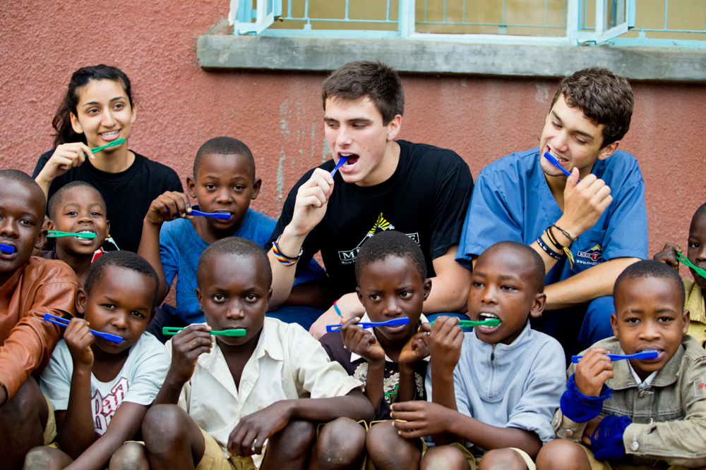Toothbrushing station during a MEDLIFE mobile clinic