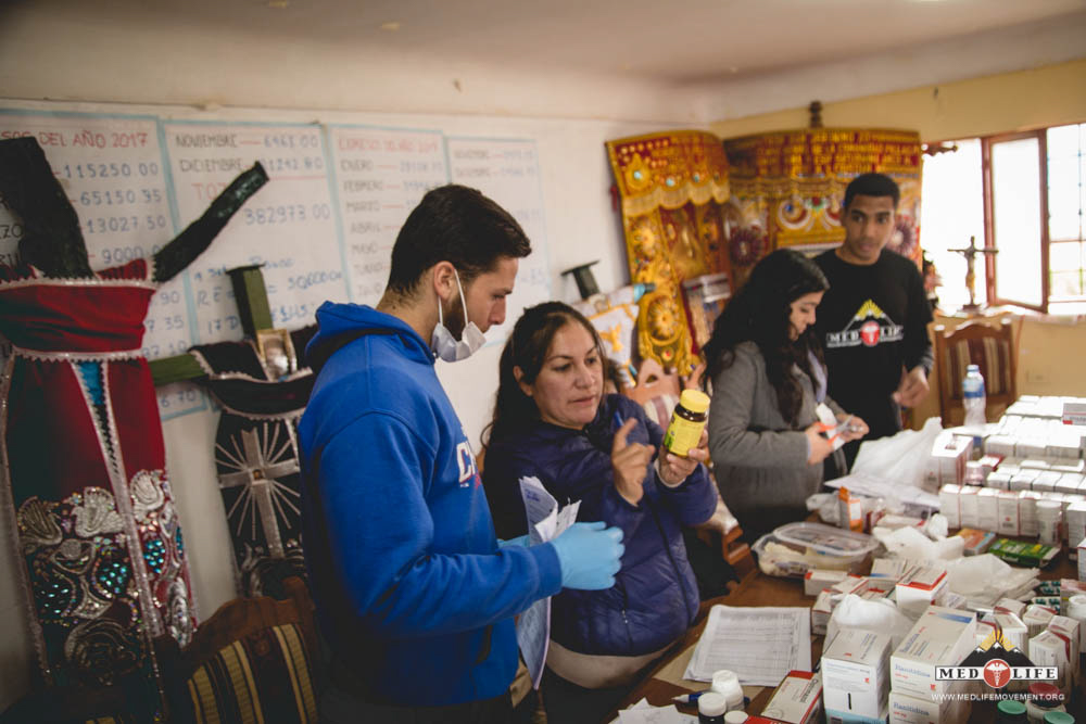 Pharmacy station during a MEDLIFE mobile clinic