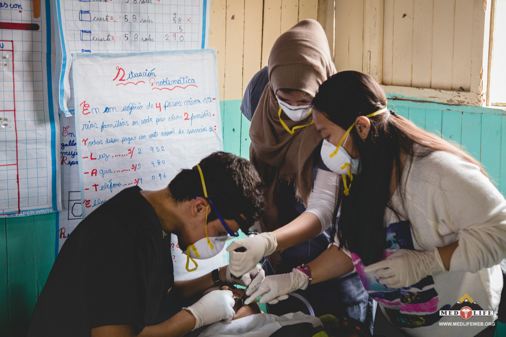Dental station during a MEDLIFE mobile clinic